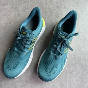 New Balance Fresh Foam x Vongo v5, cobalt-blue groove running shoe, men's US10